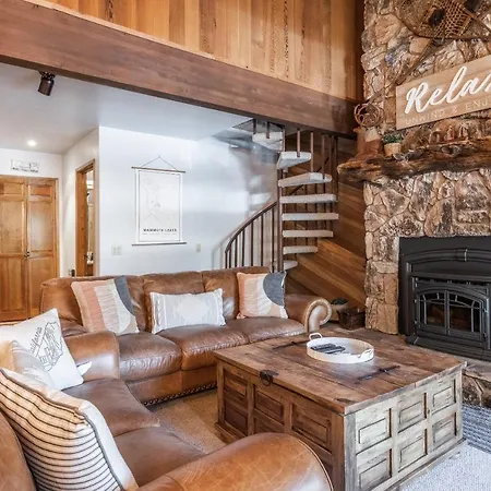 Newly Updated 2 Bedroom Plus Loft, 3 Full Bathrooms, Sleeps Up To 8 People Steps To Free Shuttle